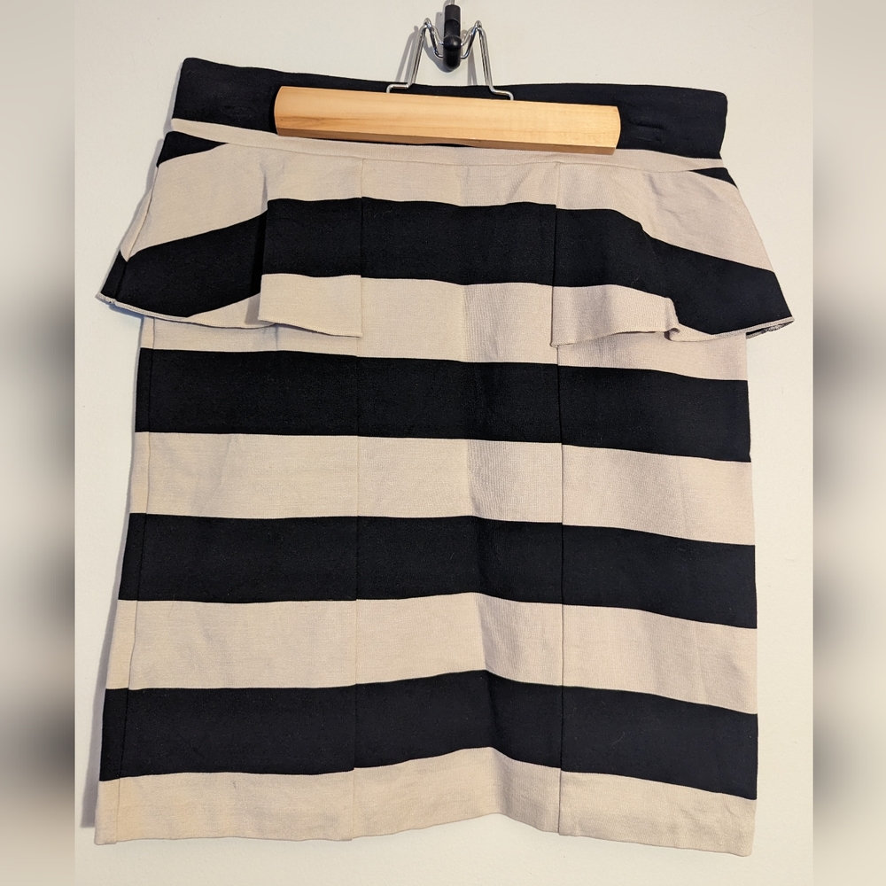 Kensie beige and black stripe skirt with ruffle hip embellishment